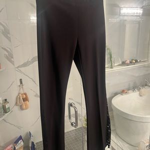 Joseph Ribkoff 🖤dress pants bell bottom 🖤style with lace insert size 8🖤sexy